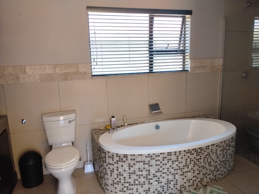 3 Bedroom Property for Sale in Universitas Ridge Free State